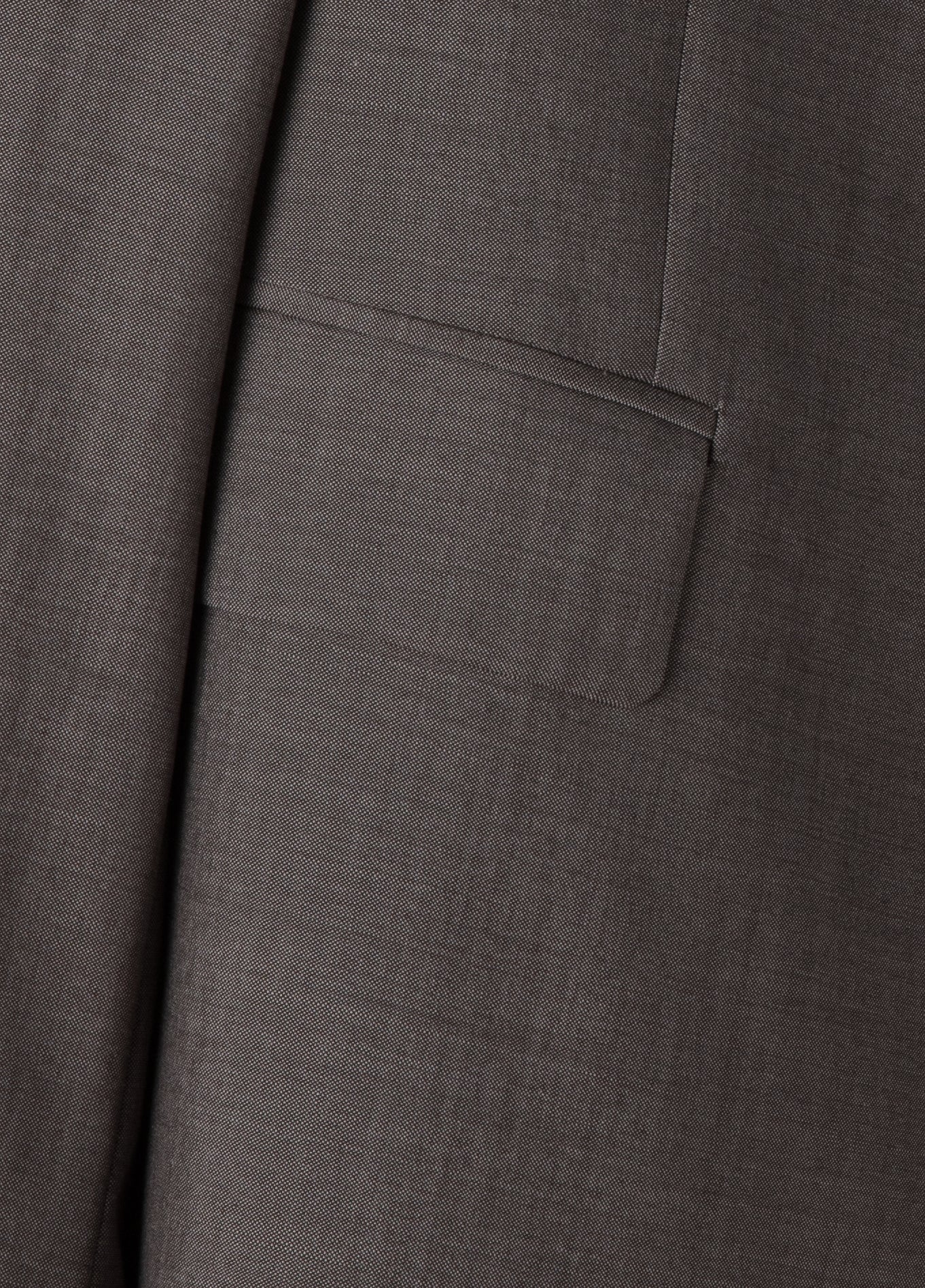 Toasted micro-engraved dress suit