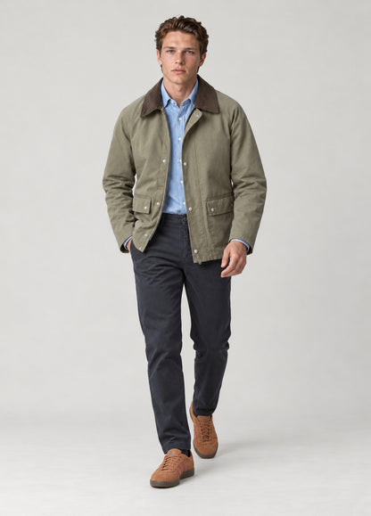 Chaqueta con bolsillos  y cuello de pana