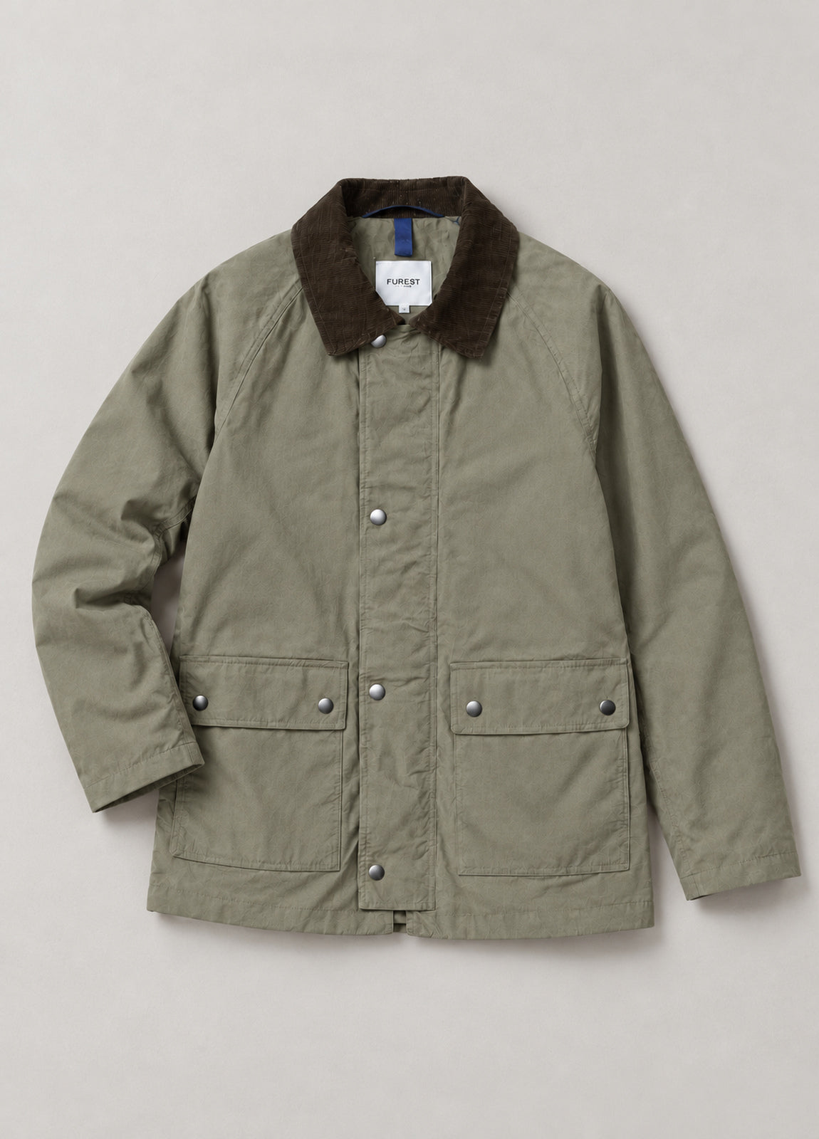 Chaqueta con bolsillos  y cuello de pana