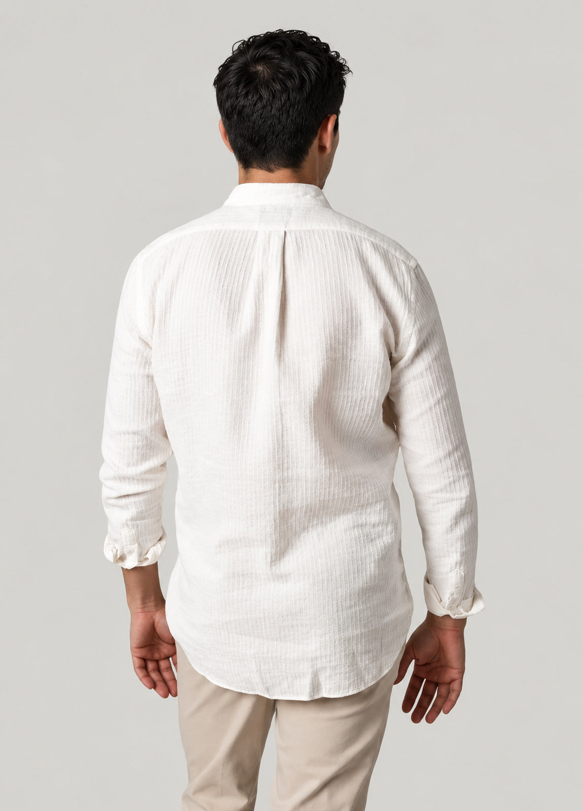 Camisa cuello mao blanco roto