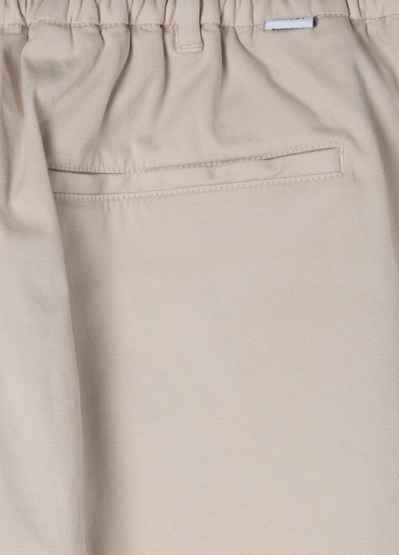 Pantalón smart chino crudo