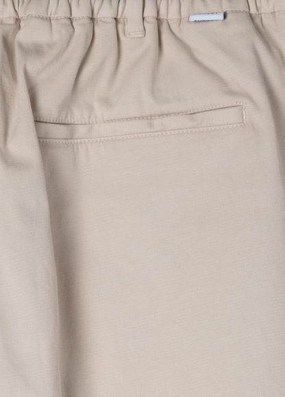 Pantalón smart chino crudo