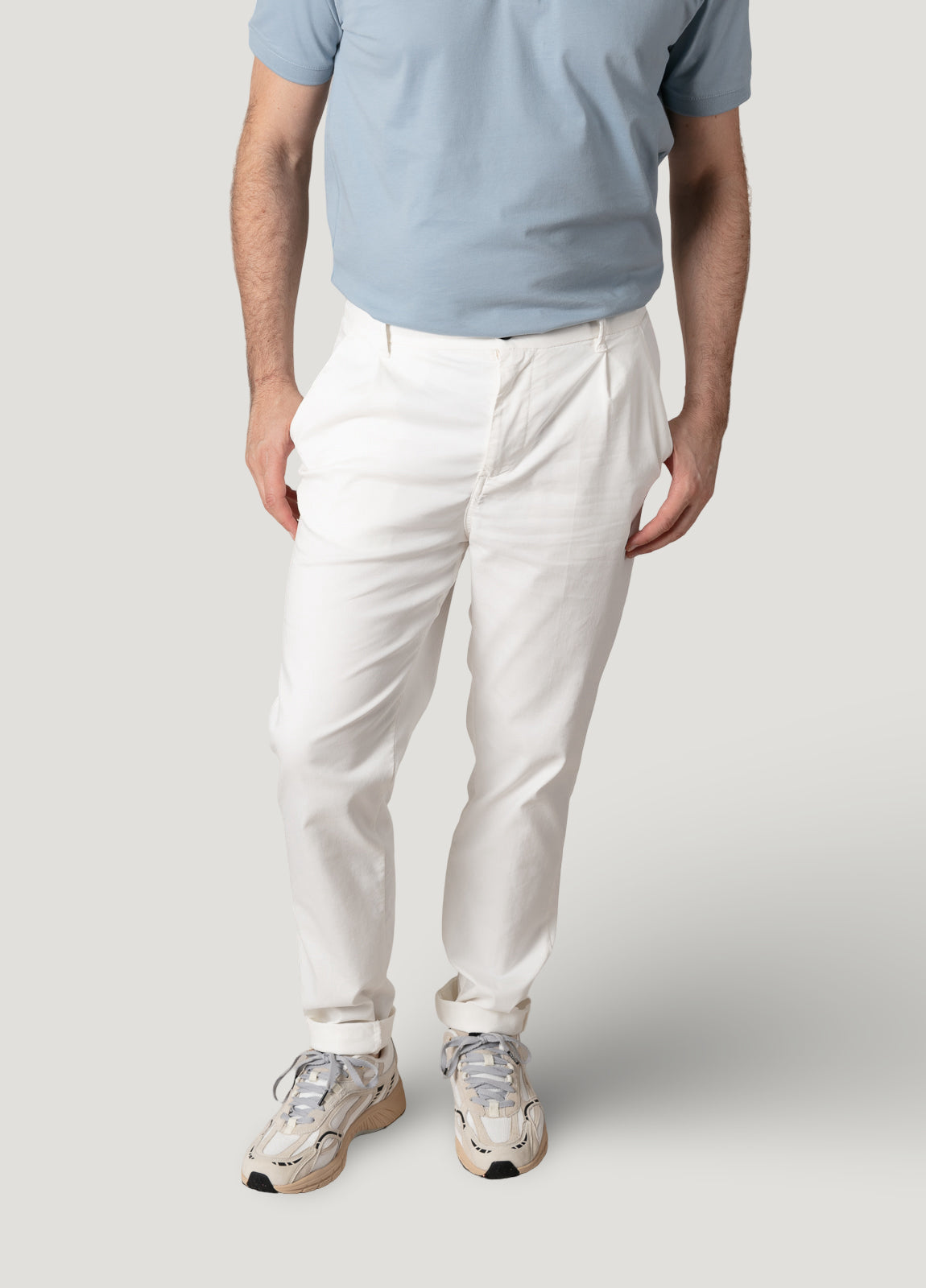 Pantalón sport chino crudo