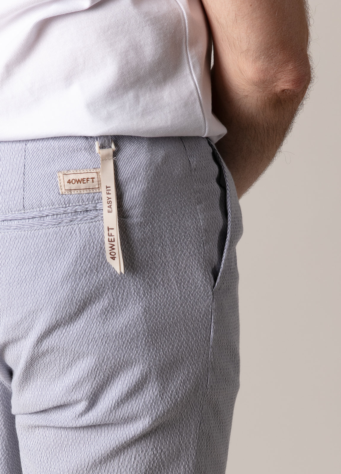 Pantalón sport seersucker azul