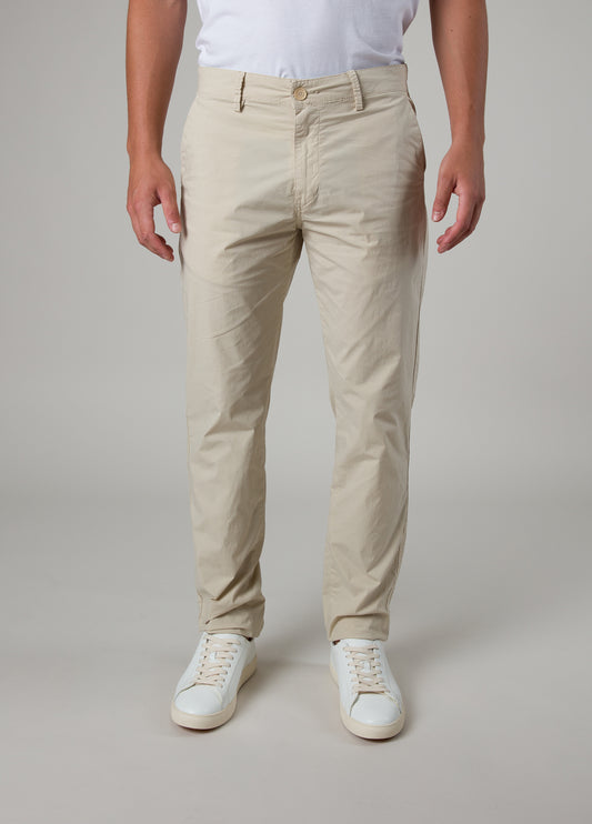 Pantalón chino beige