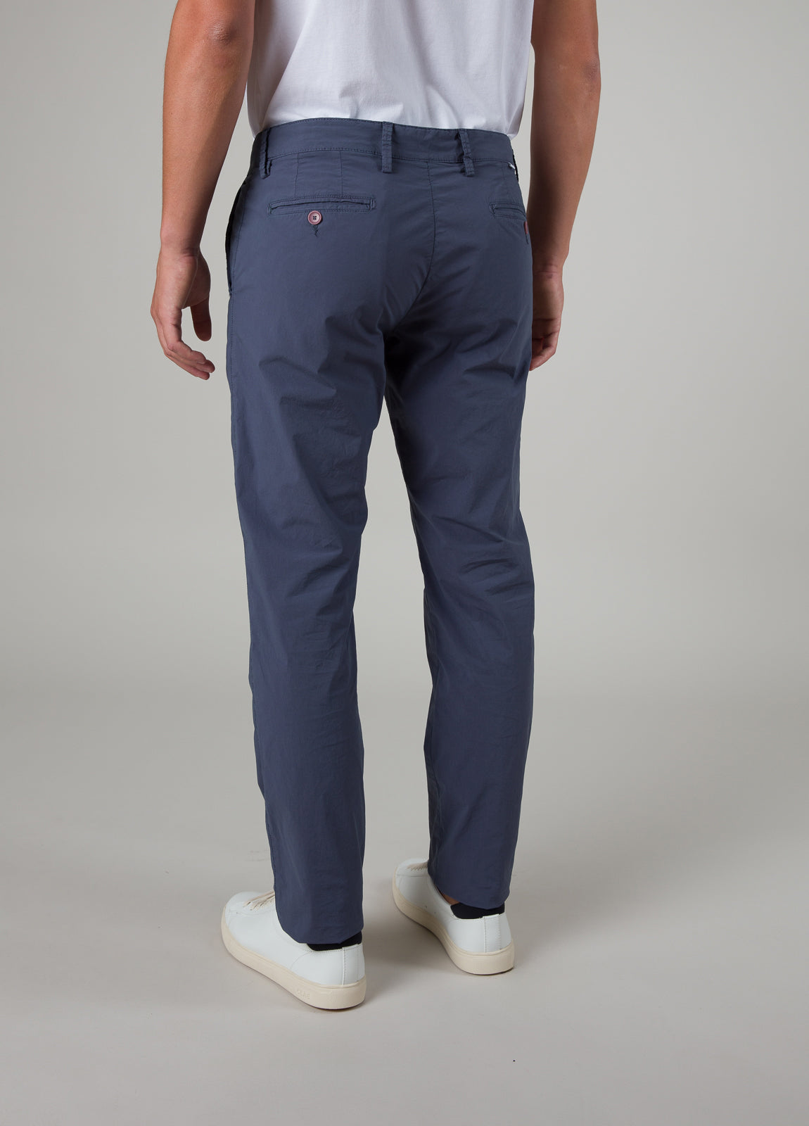 Pantalón chino plomo