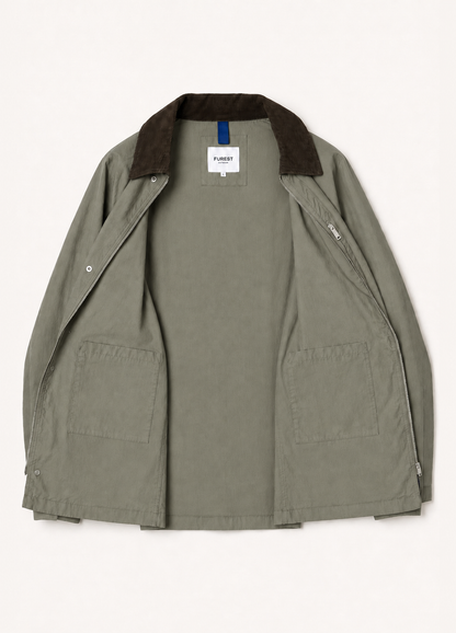 Chaqueta con bolsillos  y cuello de pana