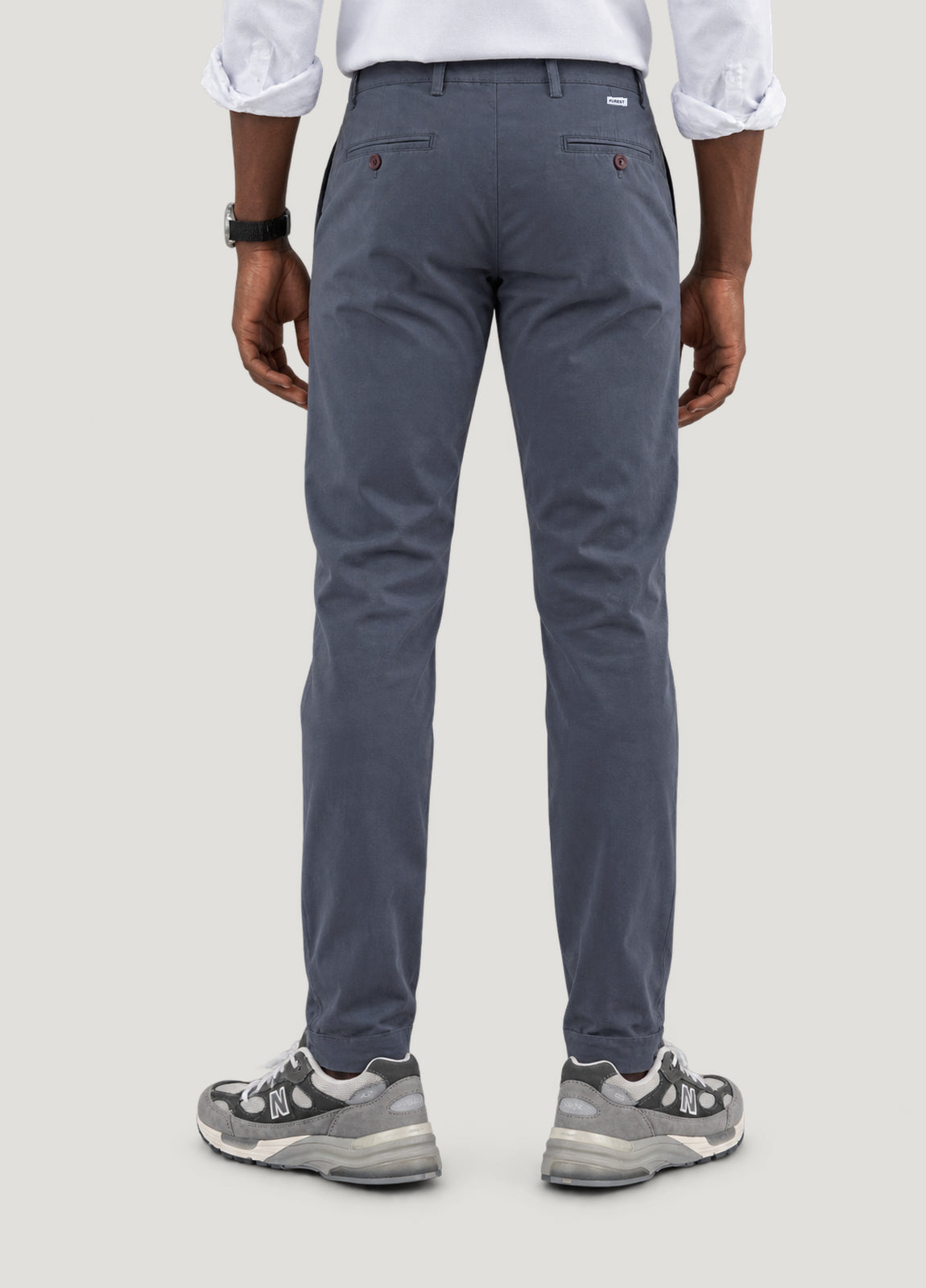 Pantalón casual chino plomo