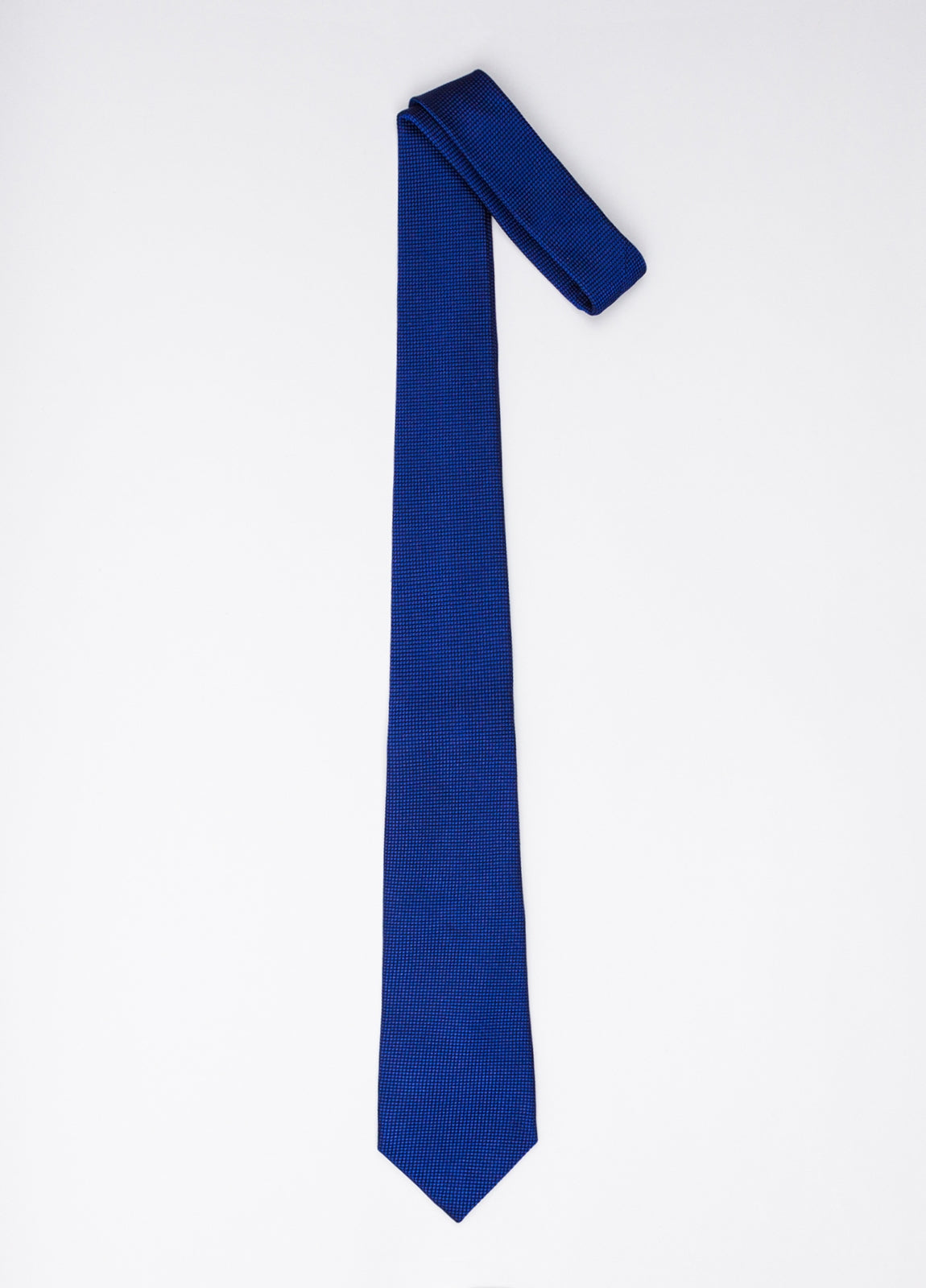 Corbata color azul tinta textura