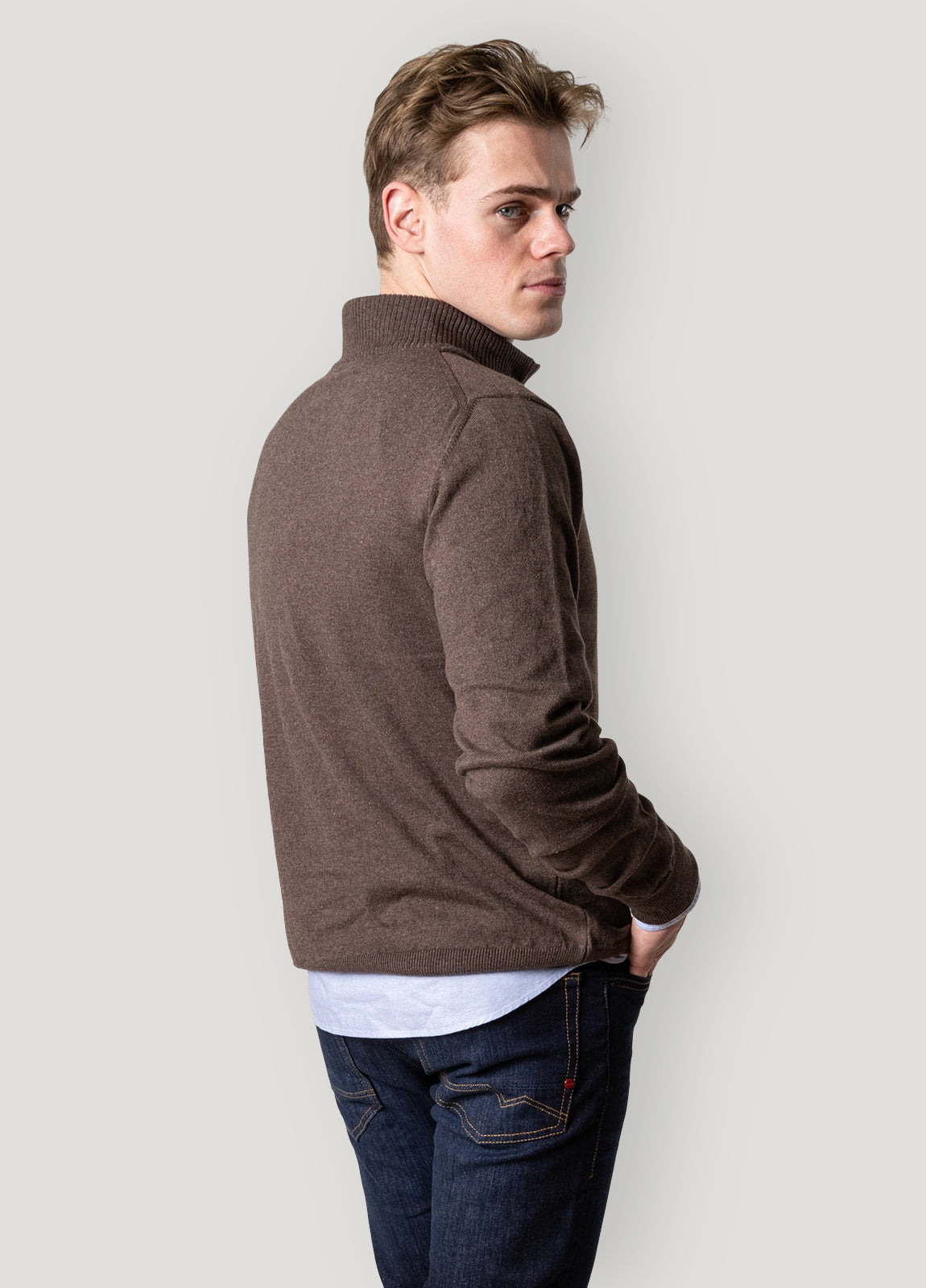 Jersey cuello perkins marrón