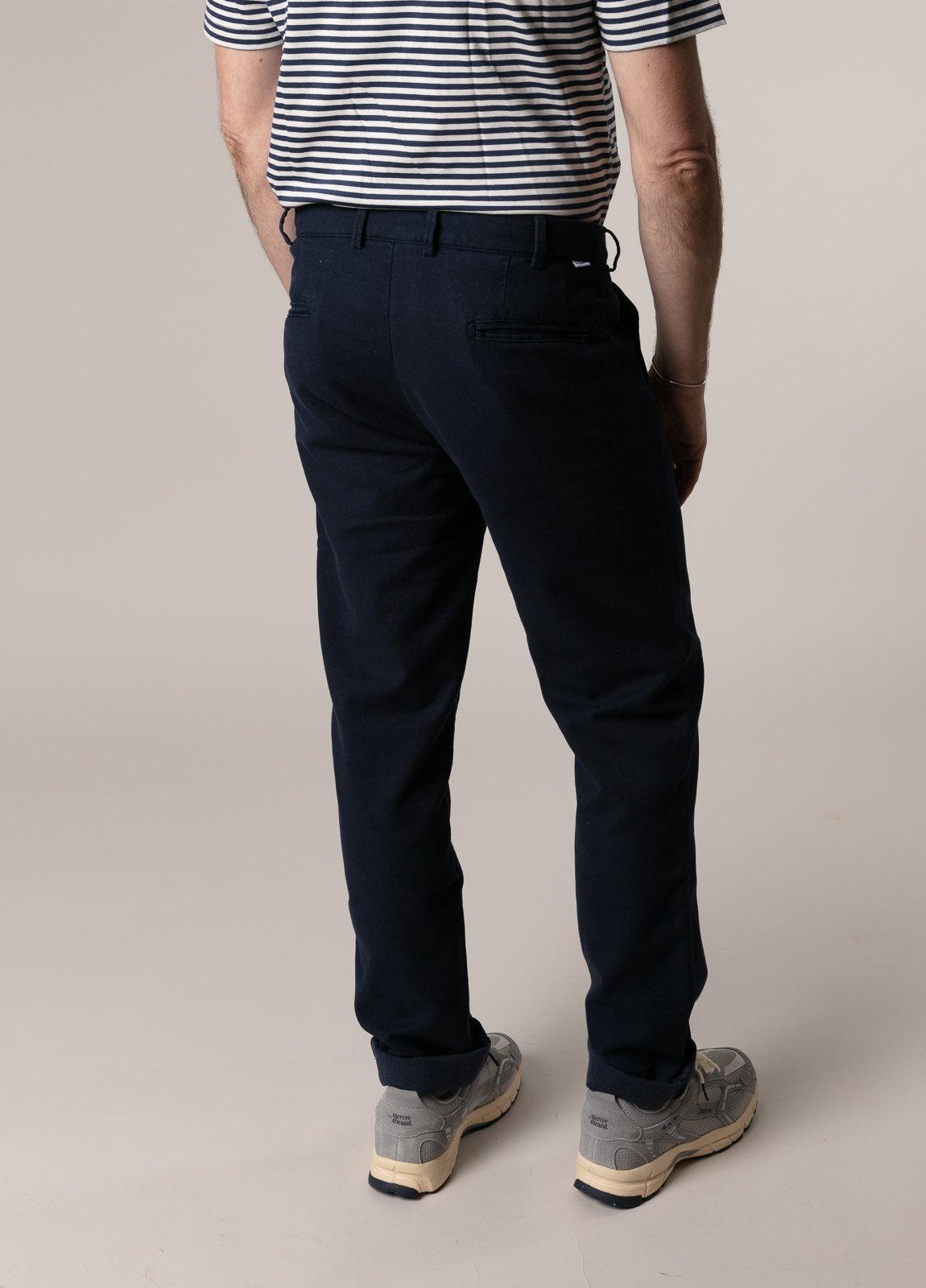 Pantalón chino regular marino