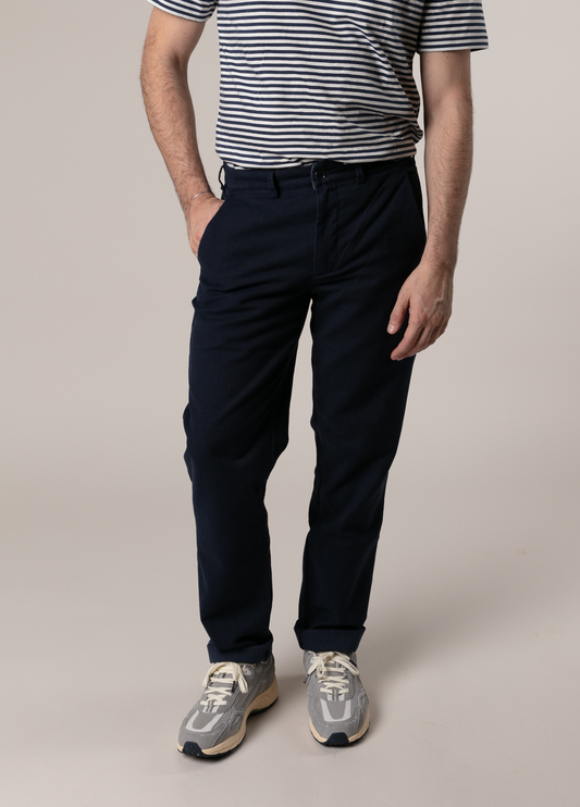 Pantalón chino regular marino