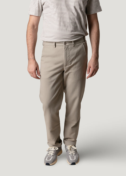 Pantalón chino regular beige