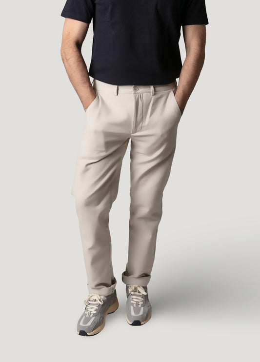 Pantalón chino regular crudo
