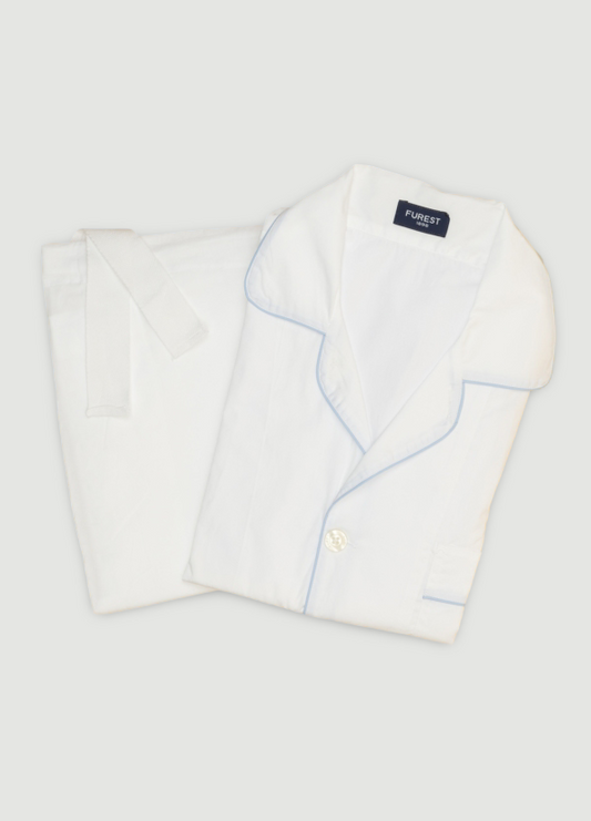 Pijama largo liso blanco y ribete azul con funda incluida